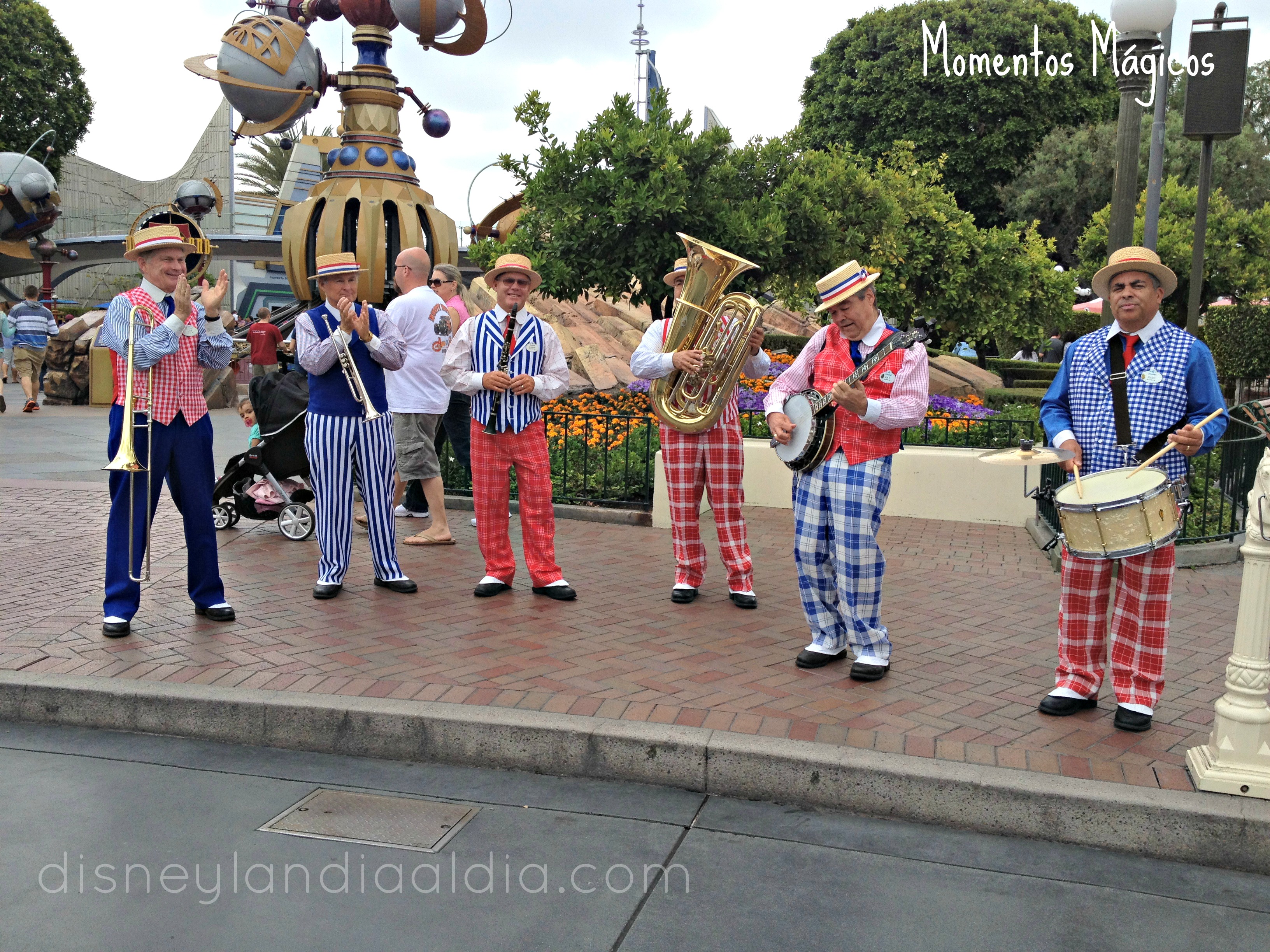bandas en Disneylandia