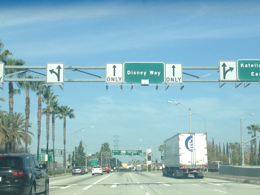 como llegar a disneylandia