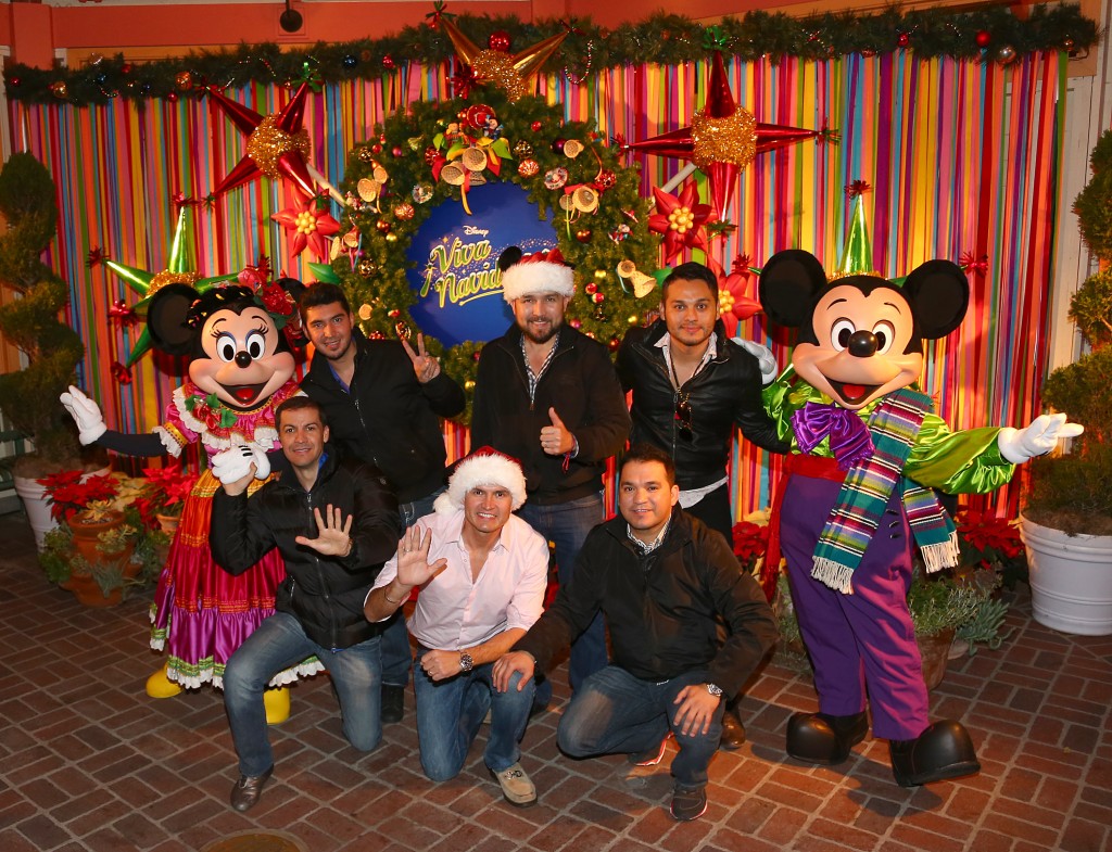 banda el recodo en disneylandia
