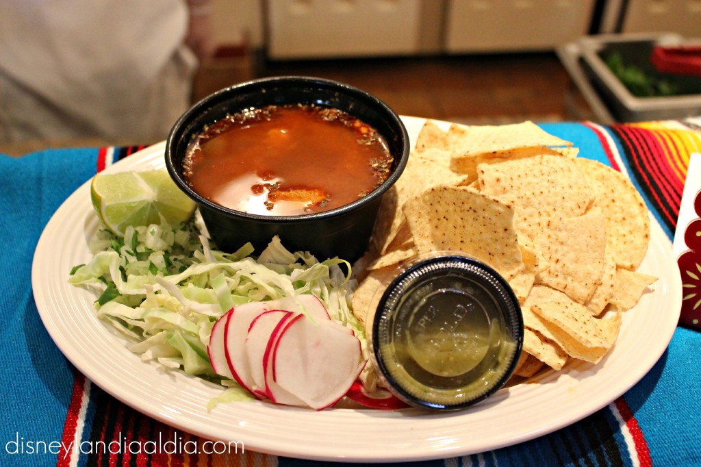 Como Preparan el Pozole en Disneylandia