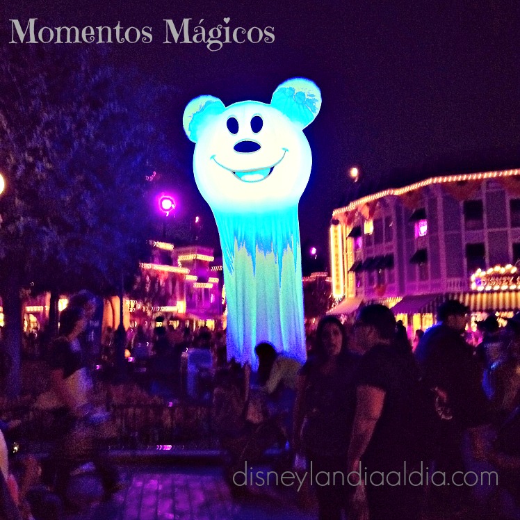 Decoración de Halloween en Disneylandia - Disneylandia al Dia