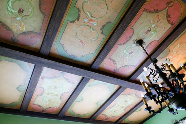 Detalle del mural del comedor de la casa de Walt Disney