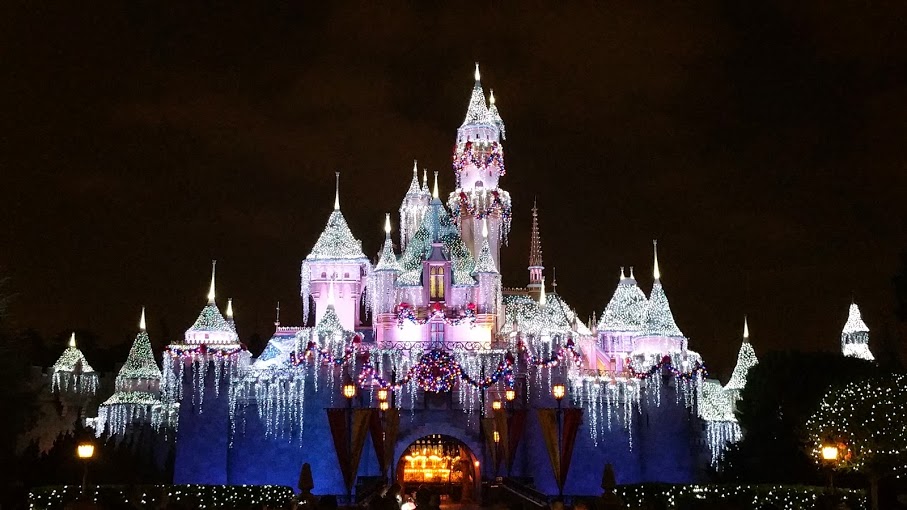 Castillo de Navidad de la Bella Durmiente en Disneylandia